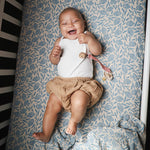 Maxi lange en coton bio | Fleurs bleues | Mushie