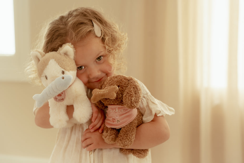 Jackie chiot peluche Little Dutch avec sac de transport