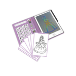 Un kit de dessin violet de la marque Kidywolf, comprenant une tablette de traçage électronique , un livret de contours de princesse et des cartes avec des illustrations de princesse en noir et blanc sur fond blanc.